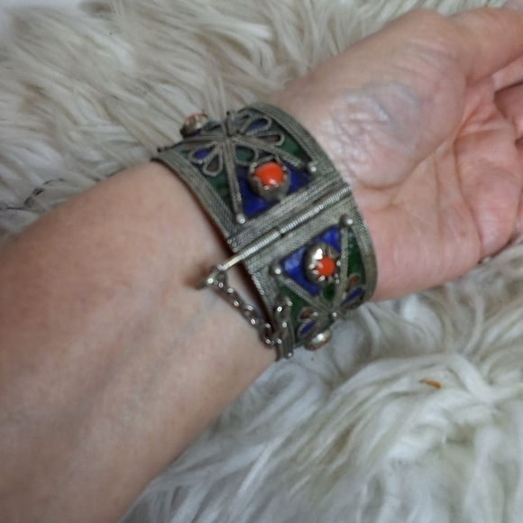 Vintage Asian Influence Enamel  Bracelet with Blue and Green Accents - Picture 7 of 8